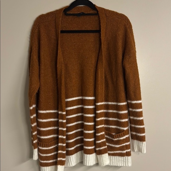 Signature Studio Brown and White Cardigan Sweater - Picture 1 of 4